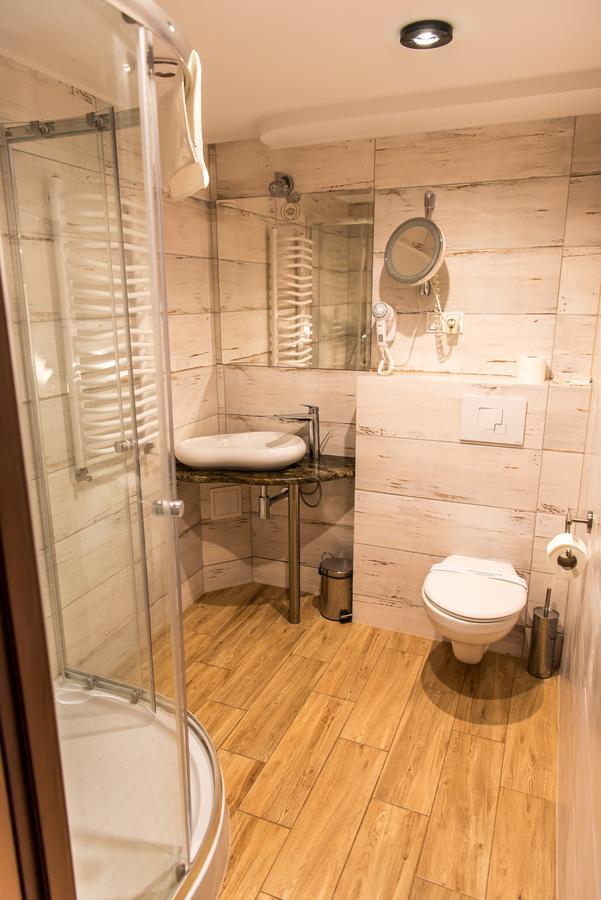 Zajazd Avangarda Wisznice Extérieur photo