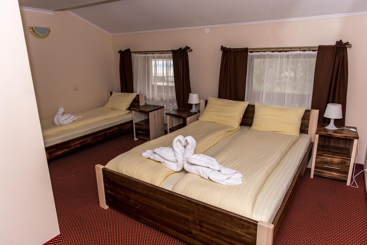 Zajazd Avangarda Wisznice Extérieur photo
