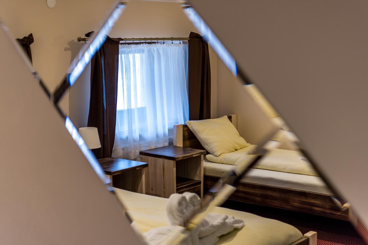 Zajazd Avangarda Wisznice Extérieur photo